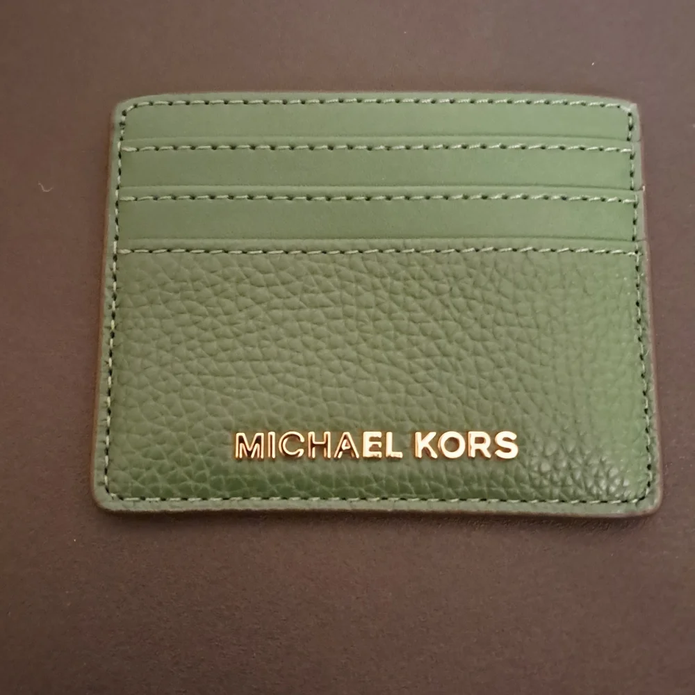 Michael Kors NWT Jet Set Travel Car holder